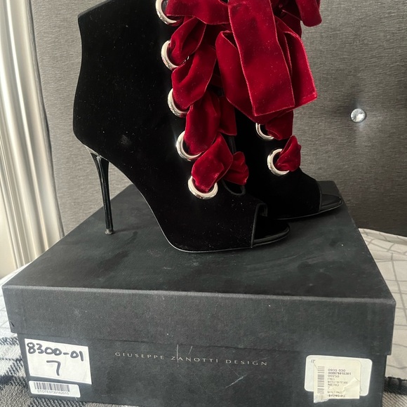 Giuseppe Mistico Veronica Tie Bootie - Picture 6 of 6